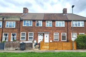 Front of house- click for photo gallery